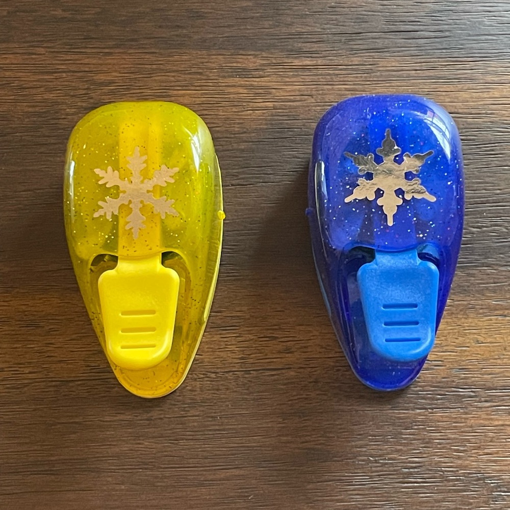 Snowflake hole punches